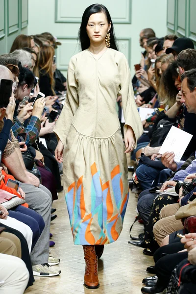 Look 9